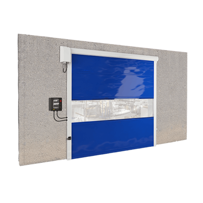 Porta Rápida de Enrolar 02 em lona azul com mica central transparente e motor trifásico instalada numa parede cinzenta